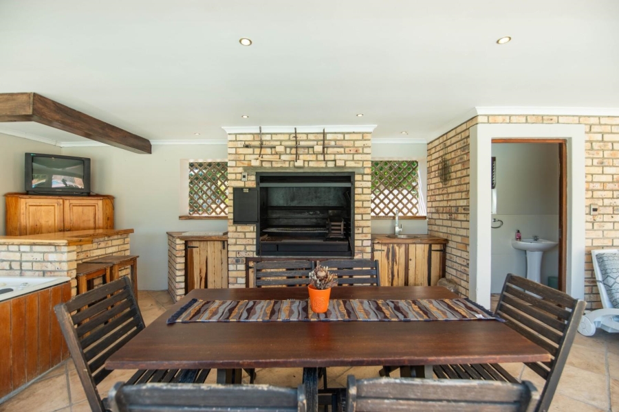 6 Bedroom Property for Sale in Walmer Heights Eastern Cape